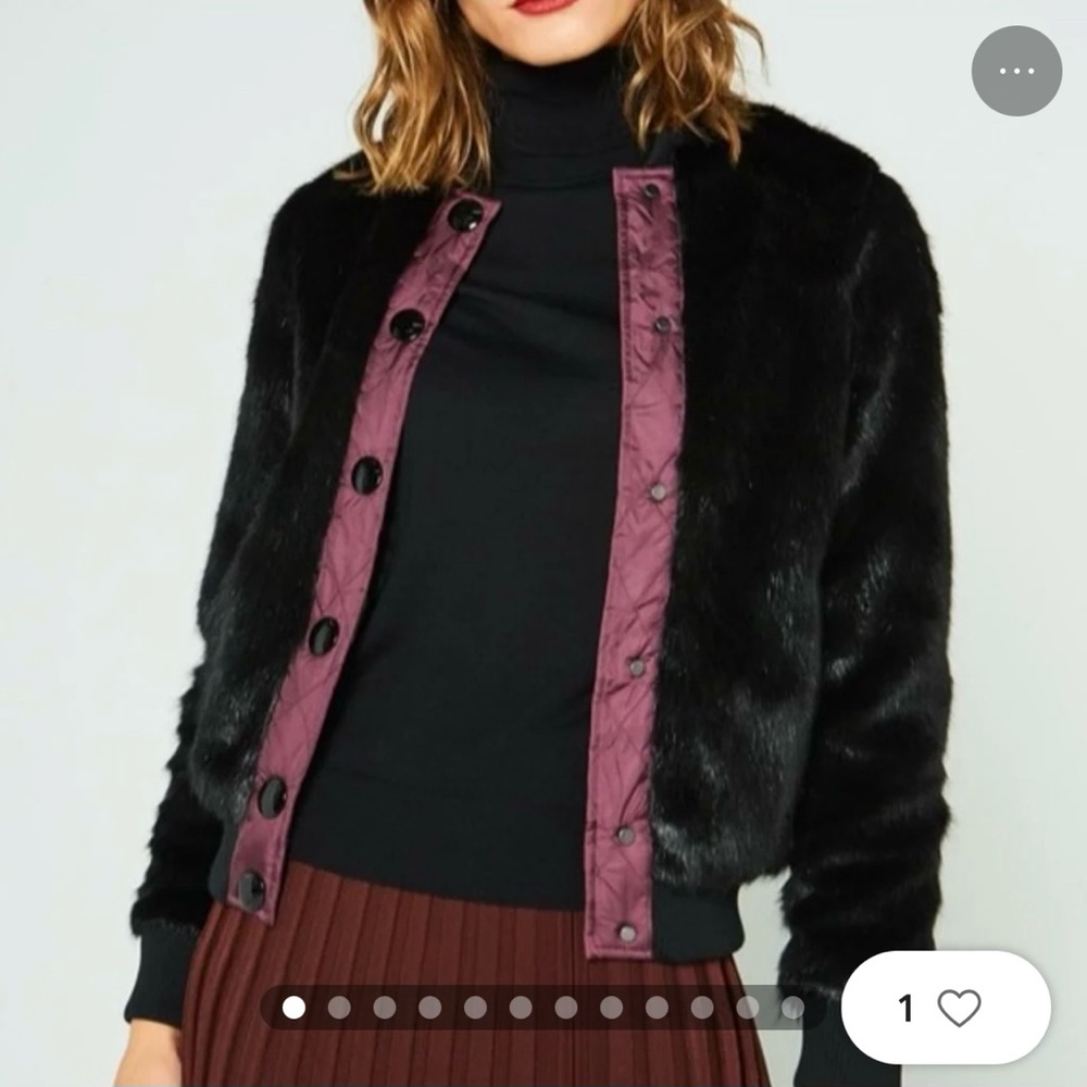 🎉2X HOST PICK🎉 Hunter Faux Fur w/Contrast Placket Bomber Jacket - Picture 3 of 8